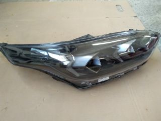 bontott KIA CEED Jobb Fényszóró