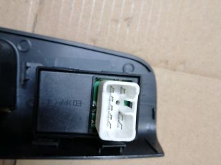 bontott KIA CEED Jobb hátsó Ablakemelő Kapcsoló