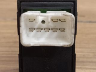 bontott KIA CEED Jobb hátsó Ablakemelő Kapcsoló