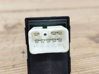 bontott KIA CEED Jobb hátsó Ablakemelő Kapcsoló