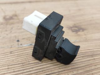 bontott KIA CEED Jobb hátsó Ablakemelő Kapcsoló