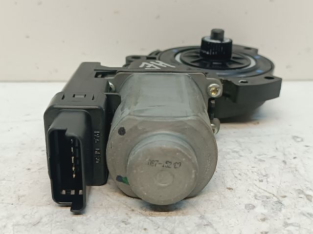 bontott KIA CEED Jobb hátsó Ablakemelő Motor