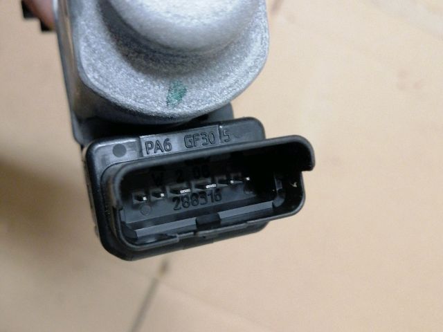 bontott KIA CEED Jobb hátsó Ablakemelő Motor