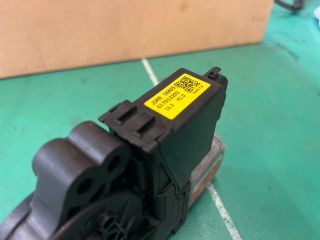 bontott KIA CEED Jobb hátsó Ablakemelő Motor