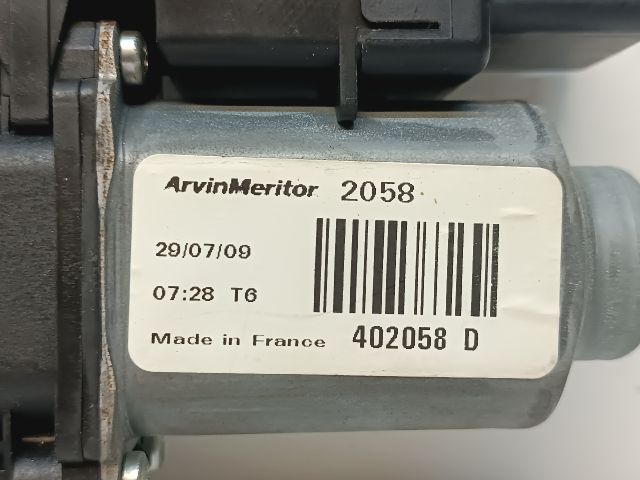 bontott KIA CEED Jobb hátsó Ablakemelő Motor