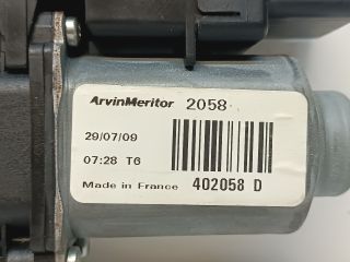 bontott KIA CEED Jobb hátsó Ablakemelő Motor