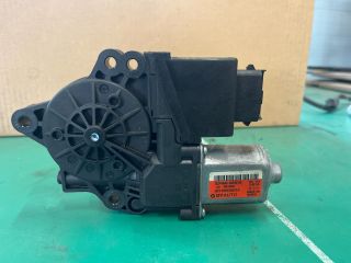 bontott KIA CEED Jobb hátsó Ablakemelő Motor