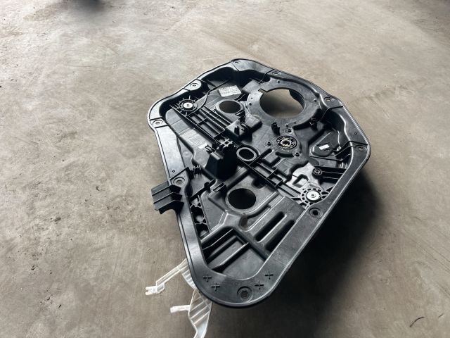 bontott KIA CEED Jobb hátsó Ablakemelő Szerkezet (Elektromos)