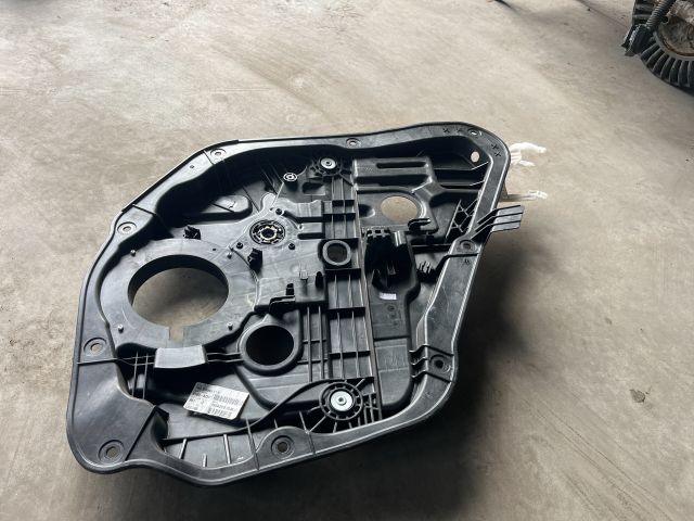 bontott KIA CEED Jobb hátsó Ablakemelő Szerkezet (Elektromos)