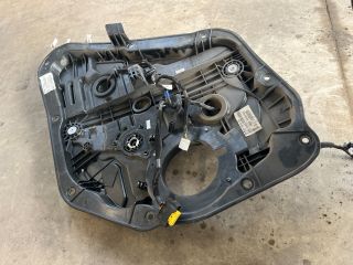 bontott KIA CEED Jobb hátsó Ablakemelő Szerkezet (Elektromos)