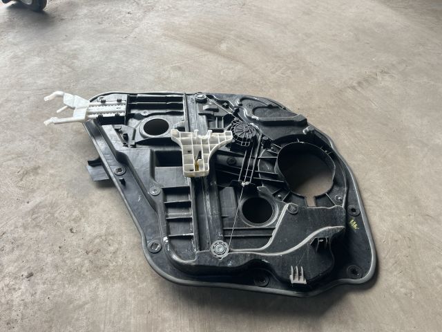 bontott KIA CEED Jobb hátsó Ablakemelő Szerkezet (Elektromos)