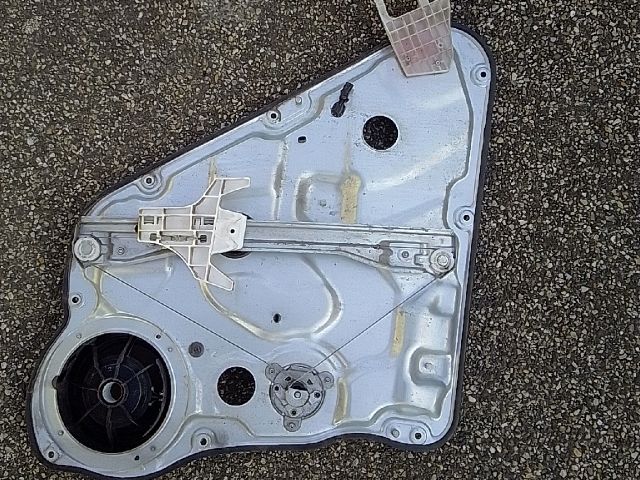 bontott KIA CEED Jobb hátsó Ablakemelő Szerkezet (Mechanikus)