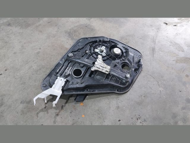 bontott KIA CEED Jobb hátsó Ablakemelő Szerkezet (Mechanikus)
