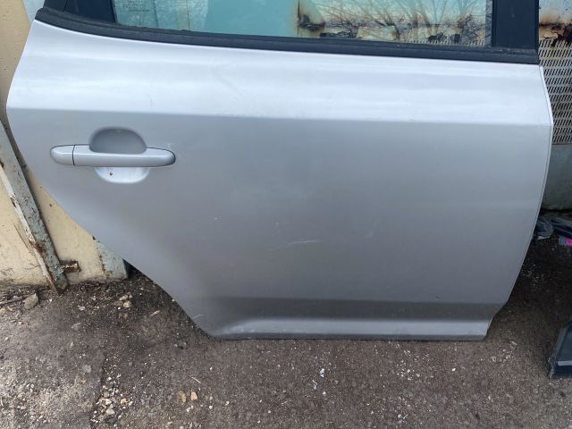 bontott KIA CEED Jobb hátsó Ajtó (Részeivel)