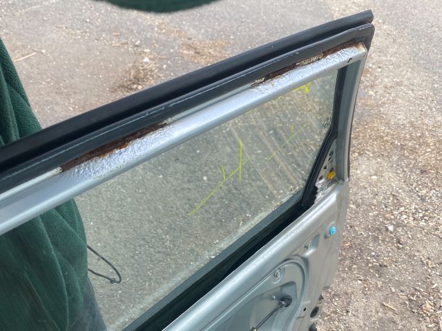 bontott KIA CEED Jobb hátsó Ajtó (Részeivel)