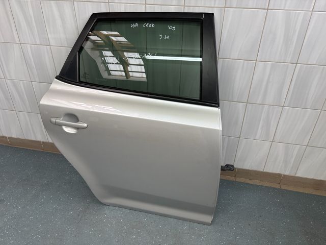 bontott KIA CEED Jobb hátsó Ajtó (Üres lemez)