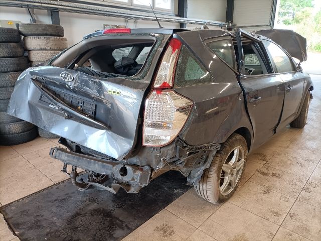 bontott KIA CEED Jobb hátsó Ajtóhatároló