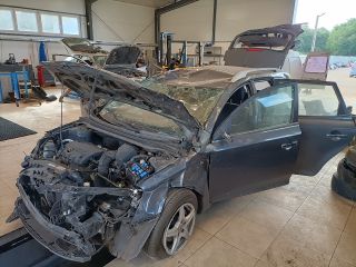 bontott KIA CEED Jobb hátsó Ajtóhatároló