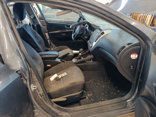 bontott KIA CEED Jobb hátsó Ajtóhatároló