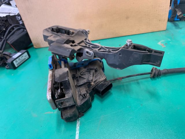 bontott KIA CEED Jobb hátsó Ajtózár