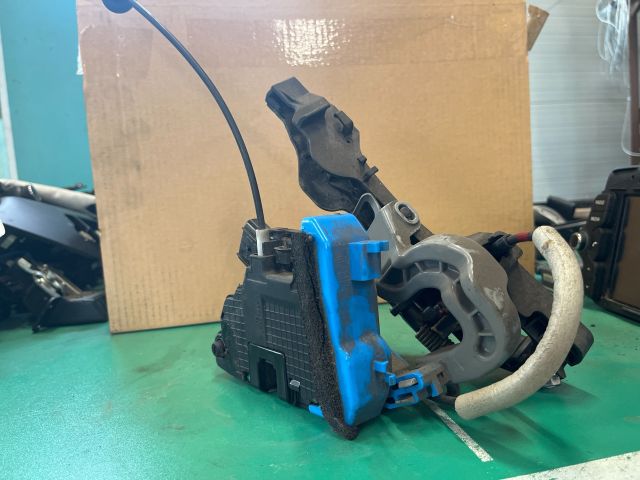 bontott KIA CEED Jobb hátsó Ajtózár