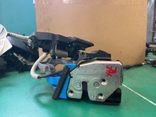 bontott KIA CEED Jobb hátsó Ajtózár