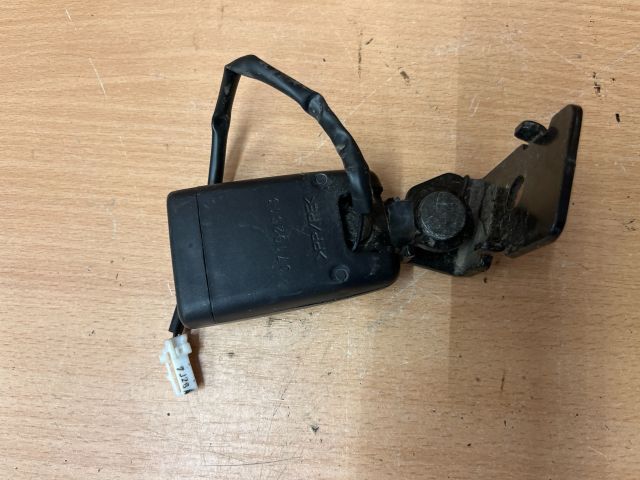 bontott KIA CEED Jobb hátsó Biztonsági Öv Csat