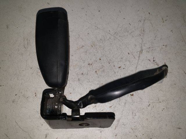 bontott KIA CEED Jobb hátsó Biztonsági Öv Csat