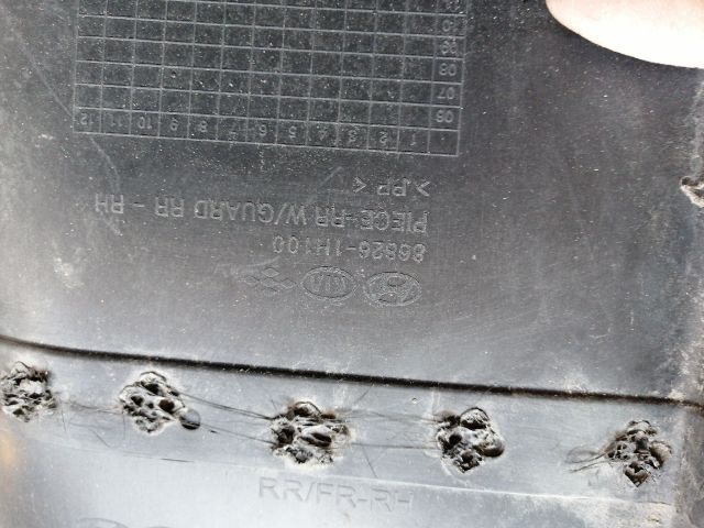 bontott KIA CEED Jobb hátsó Hátsó Dobbetét (Kerékjárati, Műanyag)