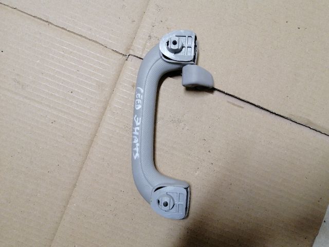 bontott KIA CEED Jobb hátsó Kapaszkodó (Felső)