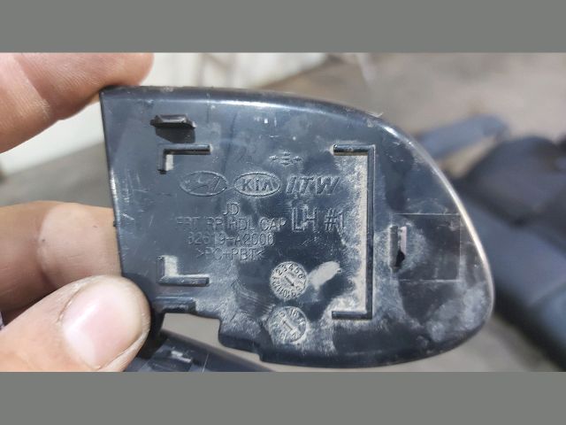 bontott KIA CEED Jobb hátsó Kilincs Burkolat