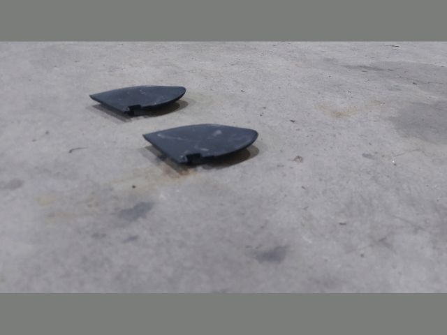 bontott KIA CEED Jobb hátsó Kilincs Burkolat