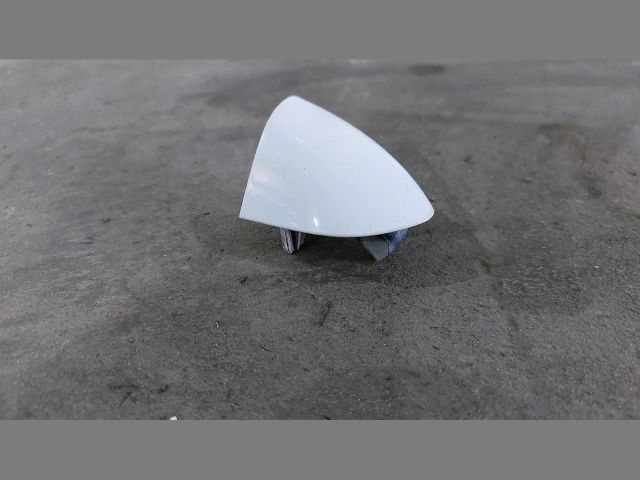 bontott KIA CEED Jobb hátsó Kilincs Hátulja