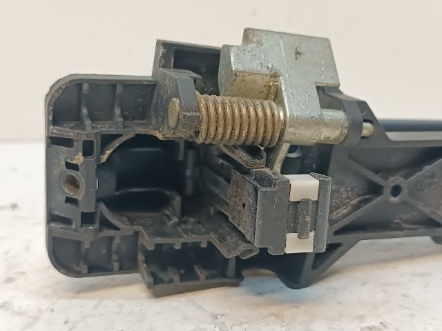 bontott KIA CEED Jobb hátsó Külső Kilincs