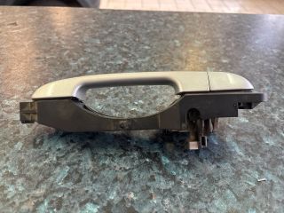 bontott KIA CEED Jobb hátsó Külső Kilincs