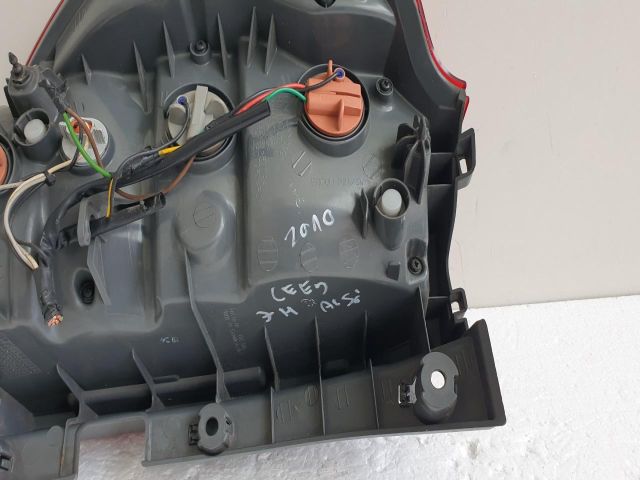 bontott KIA CEED Jobb Hátsó Lámpa