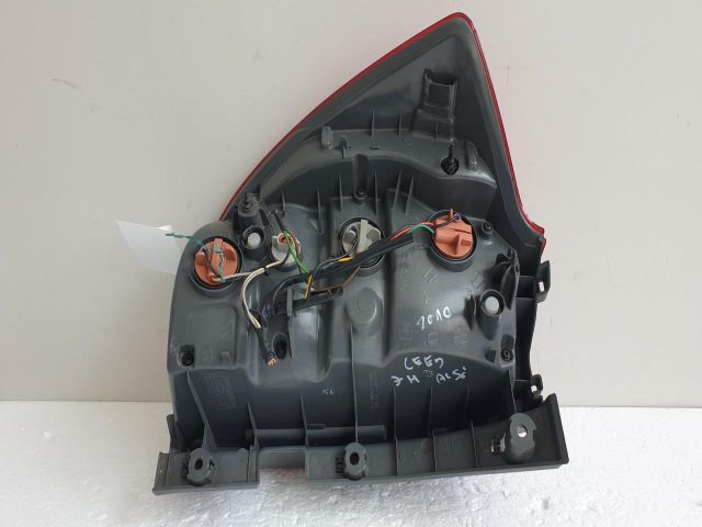 bontott KIA CEED Jobb Hátsó Lámpa