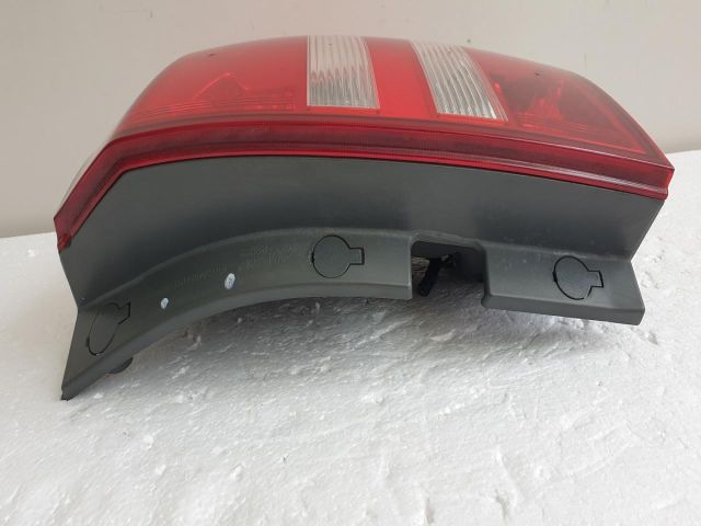 bontott KIA CEED Jobb Hátsó Lámpa