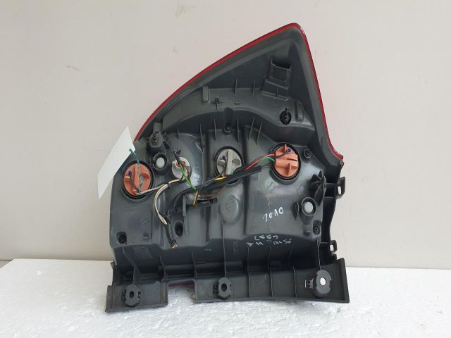 bontott KIA CEED Jobb Hátsó Lámpa