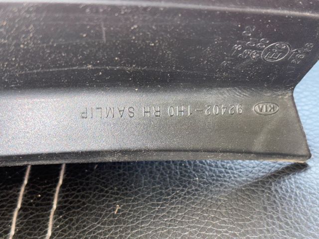 bontott KIA CEED Jobb Hátsó Lámpa