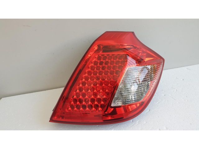 bontott KIA CEED Jobb Hátsó Lámpa