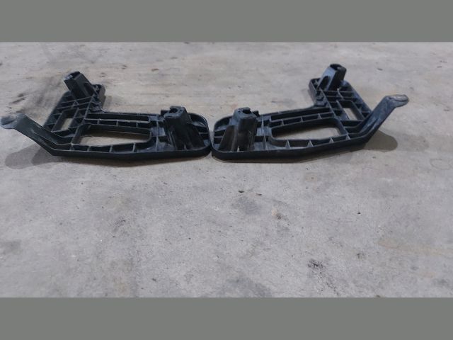 bontott KIA CEED Jobb hátsó Oldal Lökhárító Tartó (Műanyag)