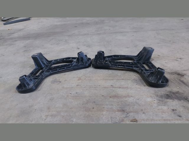 bontott KIA CEED Jobb hátsó Oldal Lökhárító Tartó (Műanyag)