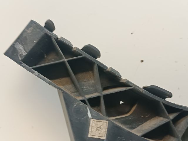 bontott KIA CEED Jobb hátsó Oldal Lökhárító Tartó (Műanyag)