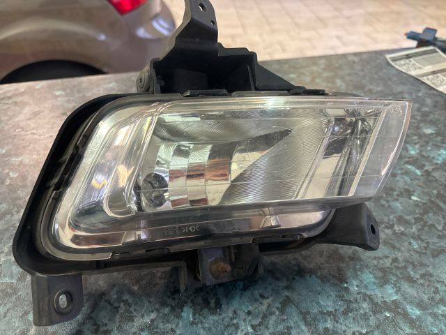 bontott KIA CEED Jobb Ködfényszóró