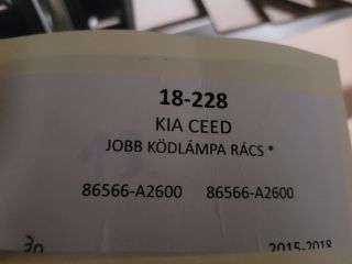 bontott KIA CEED Jobb Ködlámpa Rács