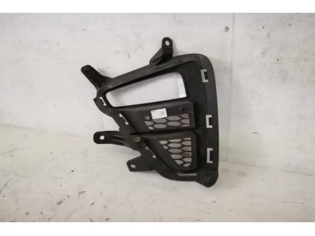 bontott KIA CEED Jobb Ködlámpa Rács