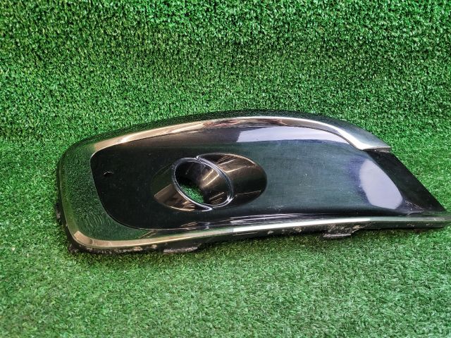 bontott KIA CEED Jobb Ködlámpa Rács