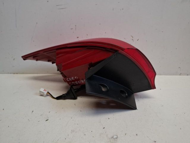 bontott KIA CEED Jobb Külső Hátsó Lámpa