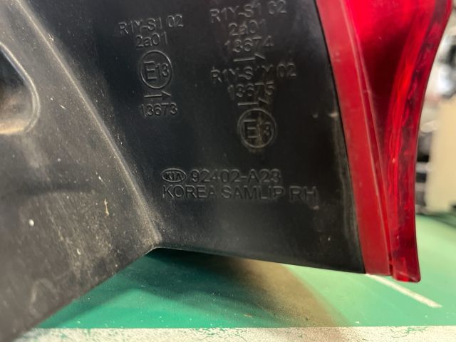 bontott KIA CEED Jobb Külső Hátsó Lámpa